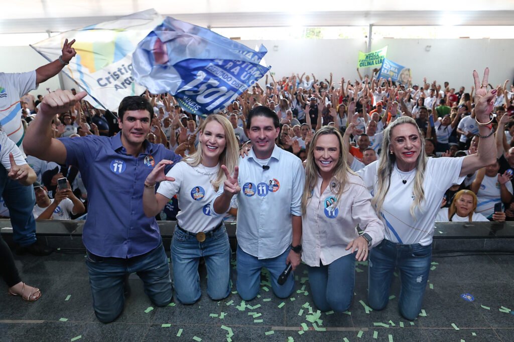Reunião com grupo político do Cristiano Araújo - foto 7