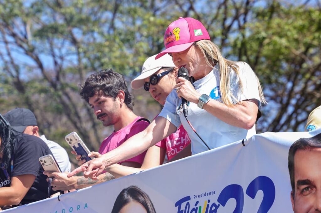 Carreata da Michele Bolsonaro em Ceilândia - foto 12