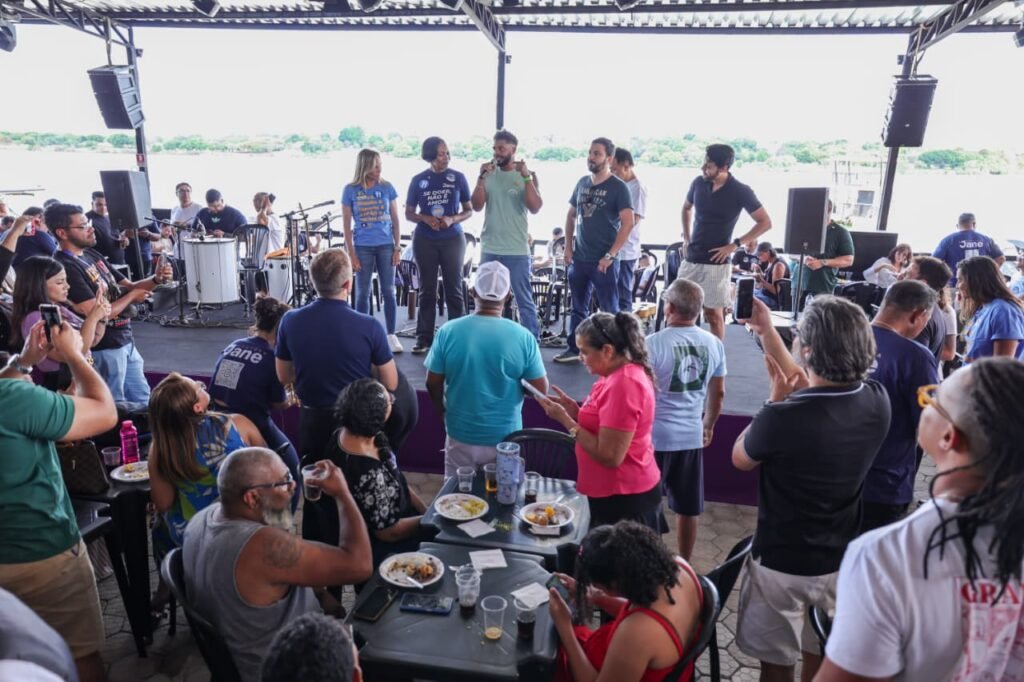 Comissão dos aprovados da Policia Civil( feijoada com Delegada Doutora Jane) - foto 6