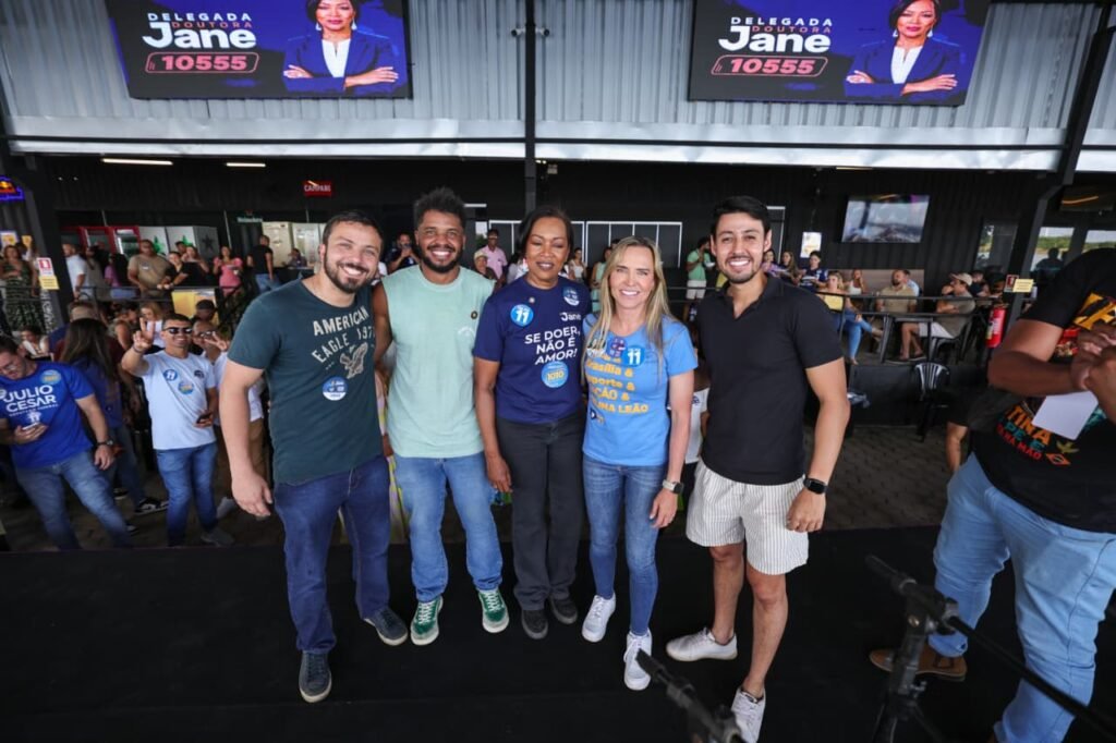 Comissão dos aprovados da Policia Civil( feijoada com Delegada Doutora Jane) - foto 16