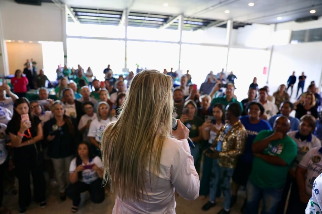 Reunião com as cooperativas habitacionais para anúncio de entrega de lotes - foto 2