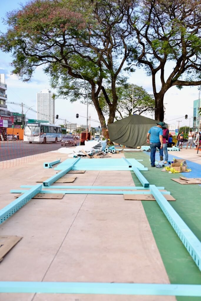 Visita a obra do Parque Linear no centro da Ceilândia - foto 12