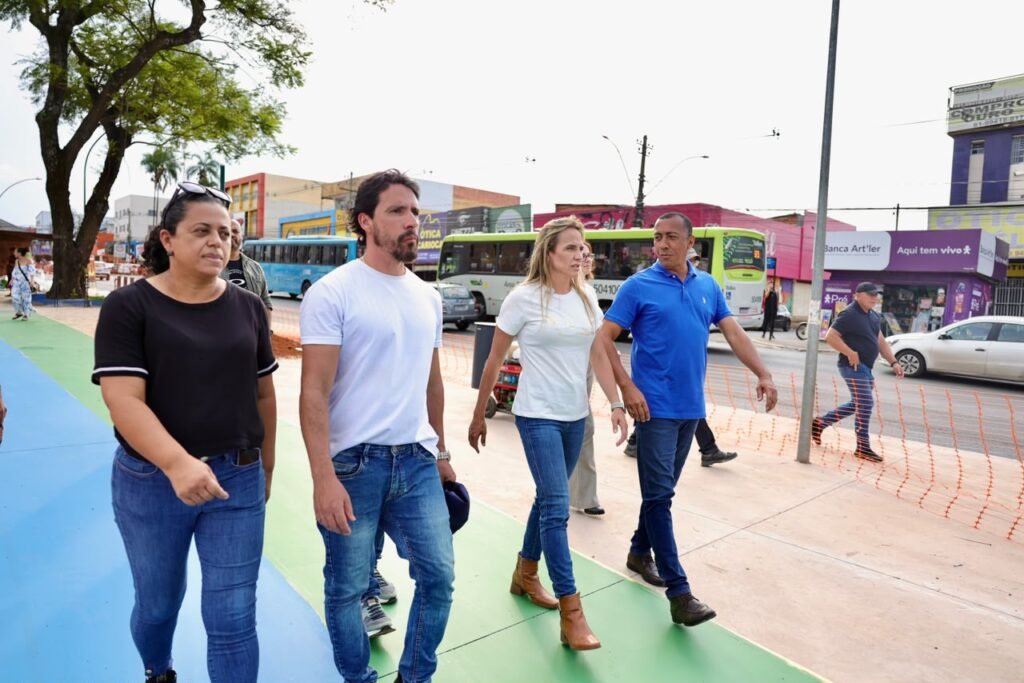 Visita a obra do Parque Linear no centro da Ceilândia - foto 13