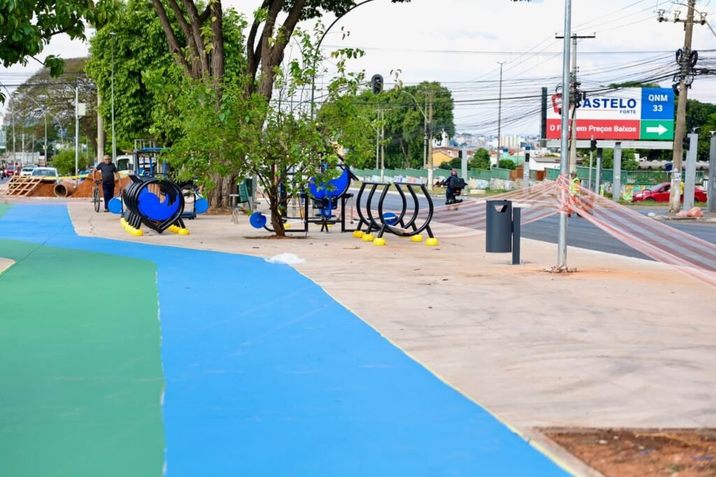 Visita a obra do Parque Linear no centro da Ceilândia - foto 18