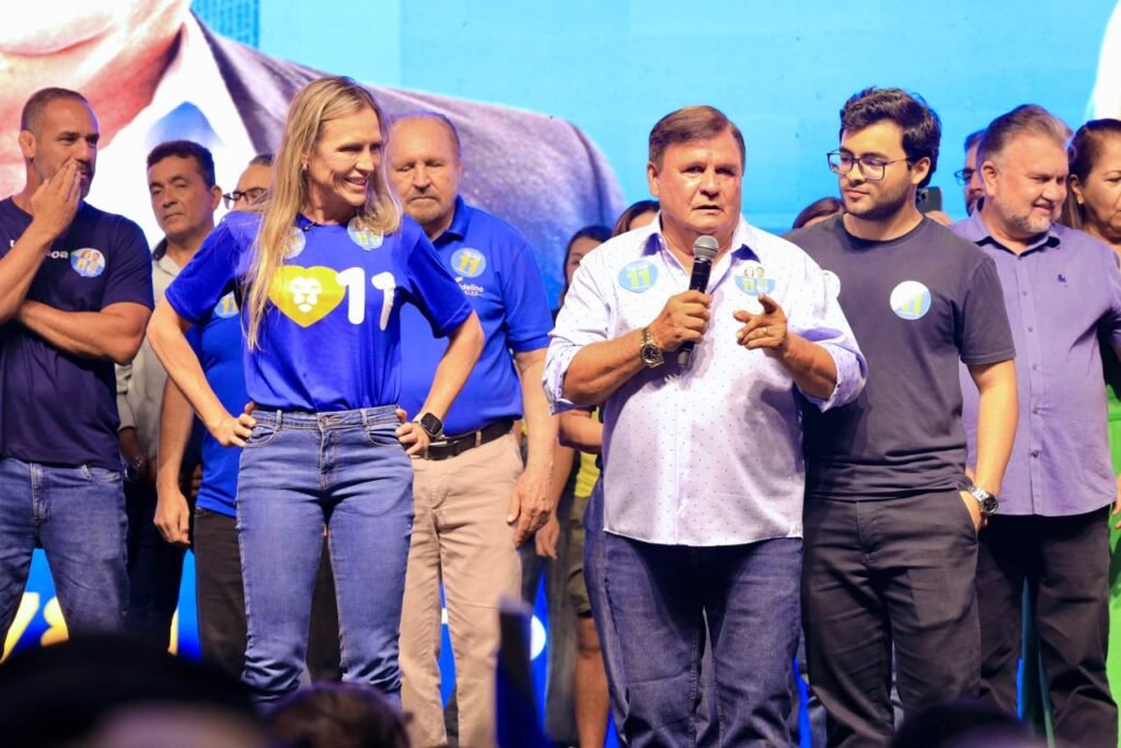 Em encontro com Valdelino Barcelos e apoiadores, candidata Celina reforça parceria com ex-deputado distrital