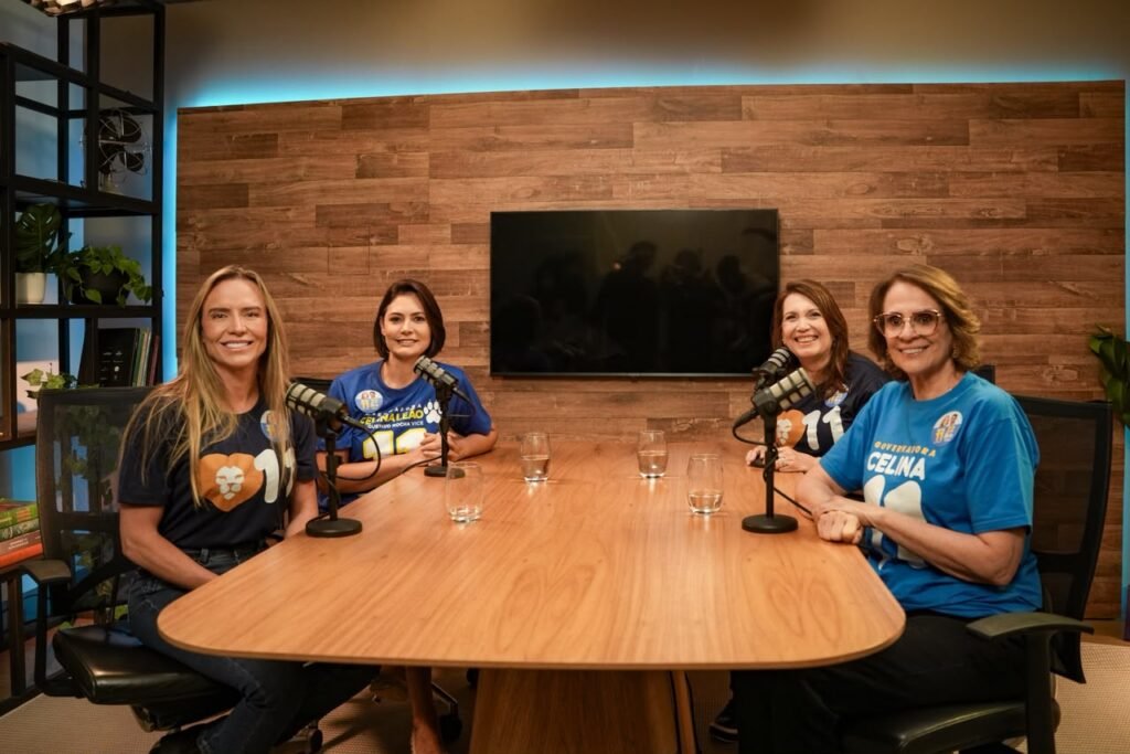 Gravação de programa com Michelle Bolsonaro, Bia Kicis e senadora Damares Alves - foto 3