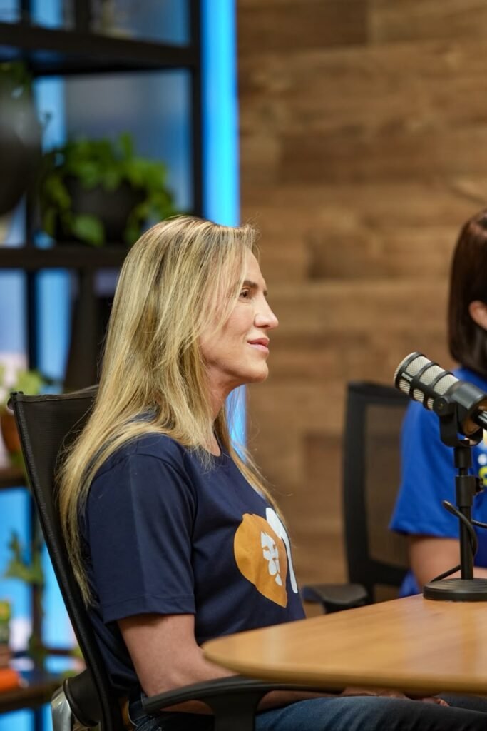 Gravação de programa com Michelle Bolsonaro, Bia Kicis e senadora Damares Alves - foto 4