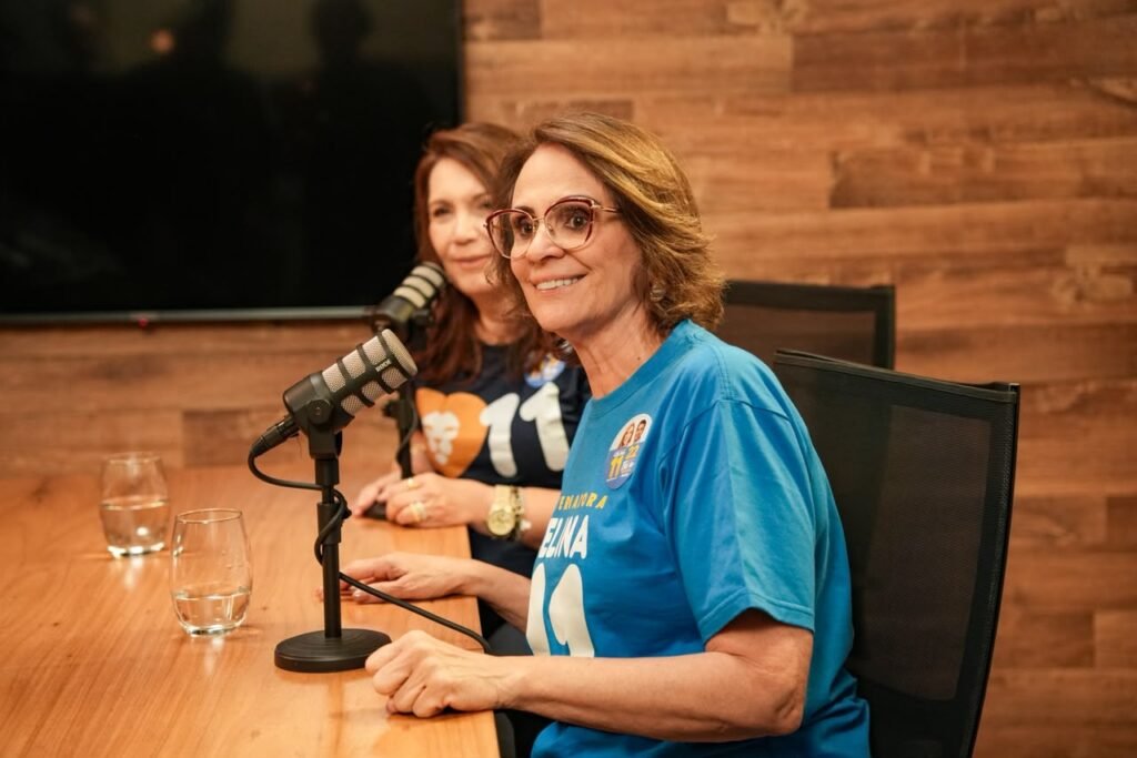 Gravação de programa com Michelle Bolsonaro, Bia Kicis e senadora Damares Alves - foto 7