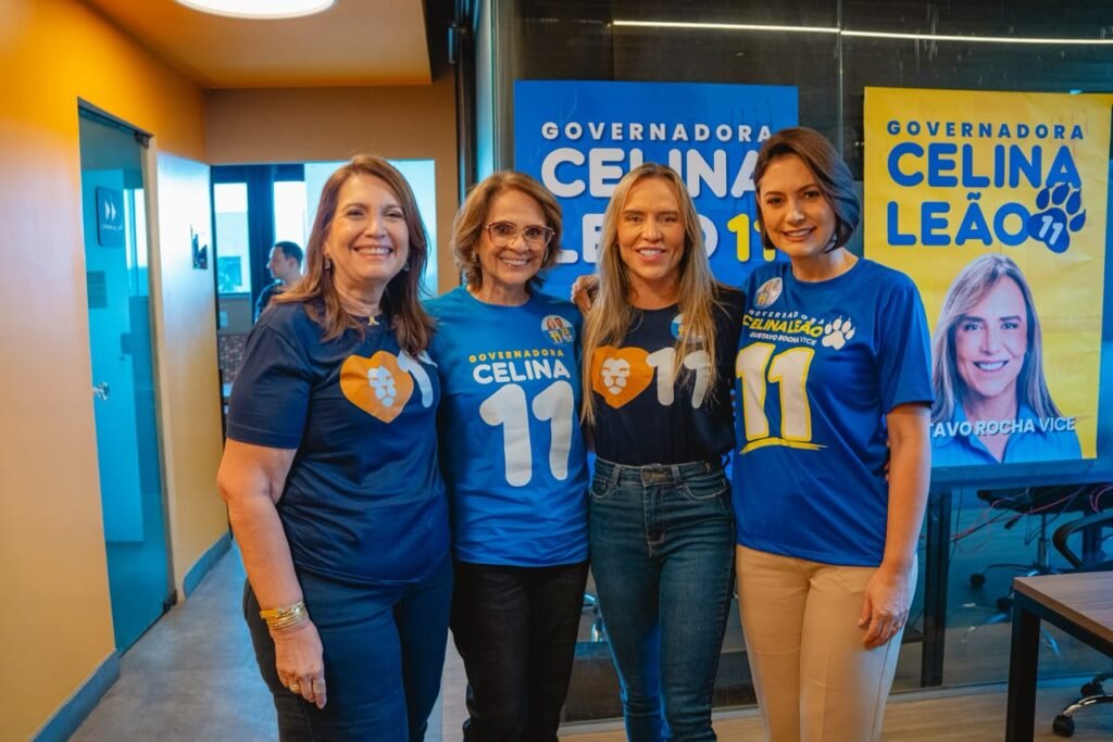 Gravação de programa com Michelle Bolsonaro, Bia Kicis e senadora Damares Alves - foto 14
