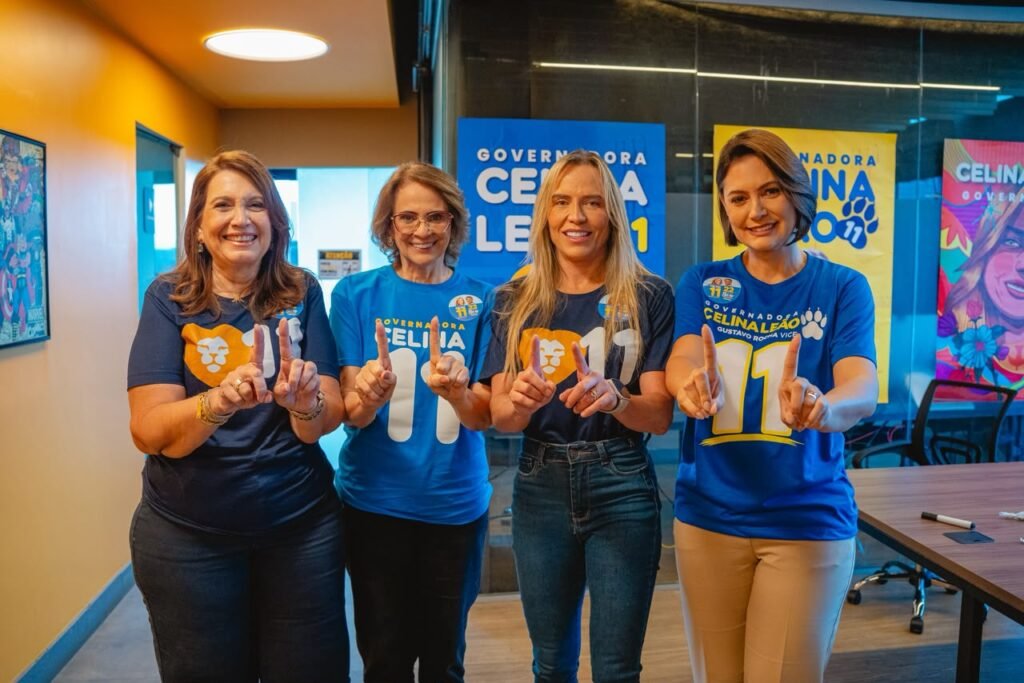 Gravação de programa com Michelle Bolsonaro, Bia Kicis e senadora Damares Alves - foto 15