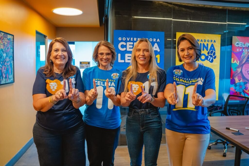 Gravação de programa com Michelle Bolsonaro, Bia Kicis e senadora Damares Alves - foto 18