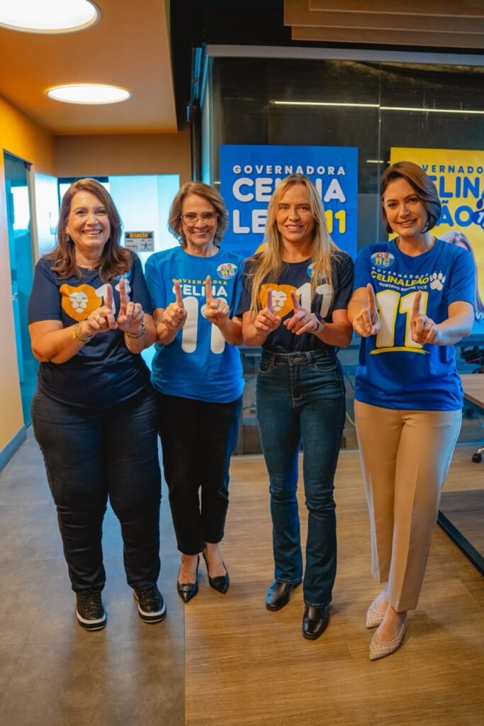Gravação de programa com Michelle Bolsonaro, Bia Kicis e senadora Damares Alves - foto 16