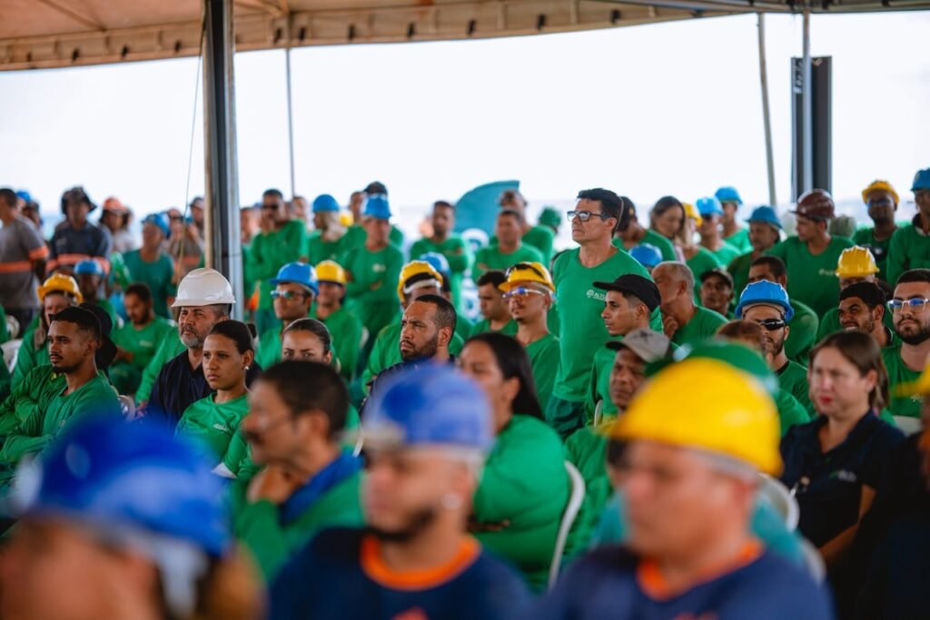 Encontro com funcionários da área de construção, seguido de almoço. - foto 4