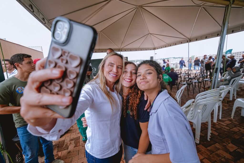 Encontro com funcionários da área de construção, seguido de almoço. - foto 18